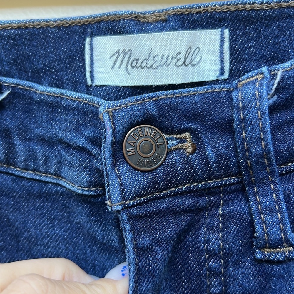 Madewell 9" Skinny Mid-Rise Jeans - Picture 4 of 13